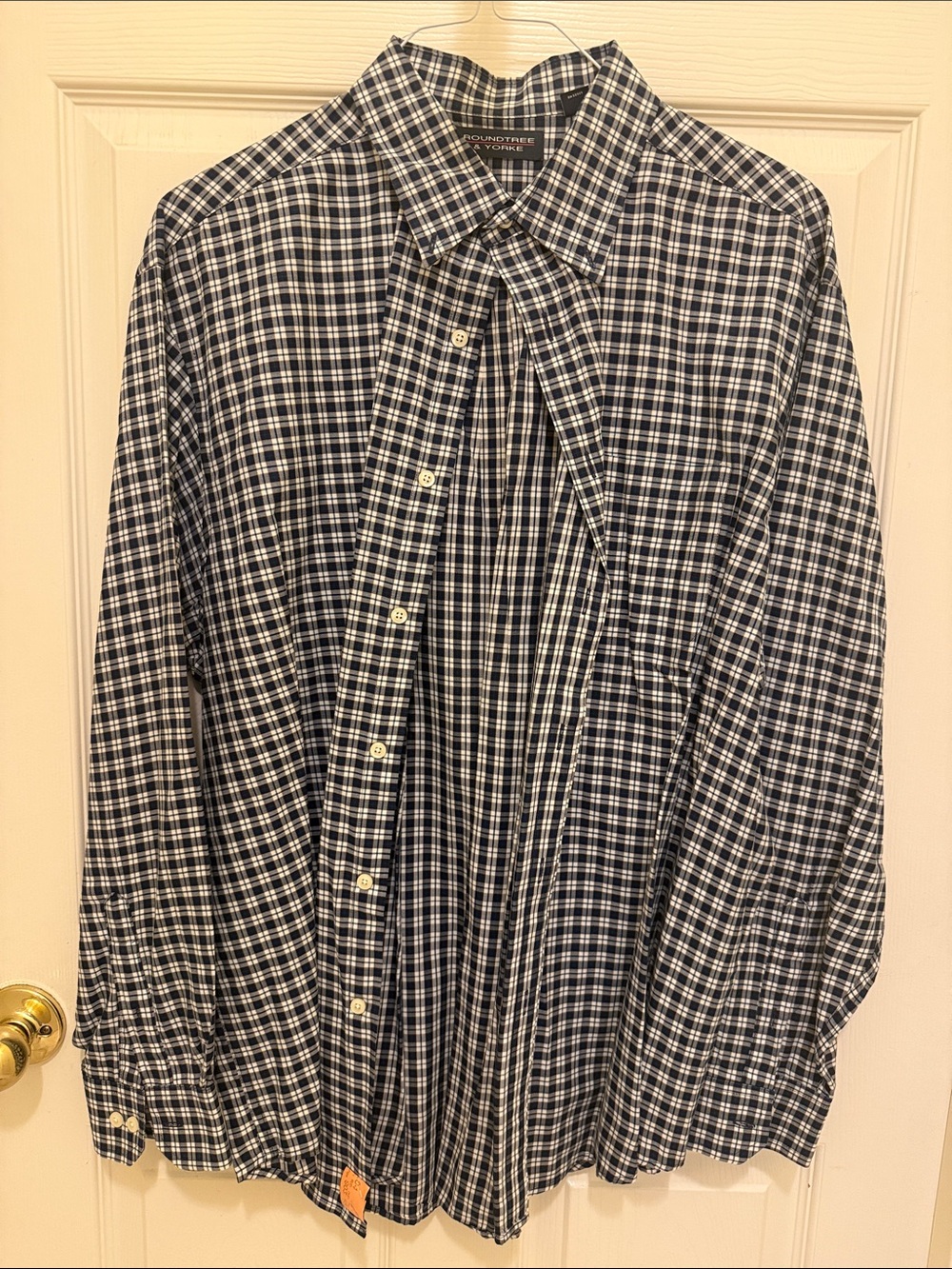 Roundtree & Yorke Black and White Plaid Button-Down Shirt
